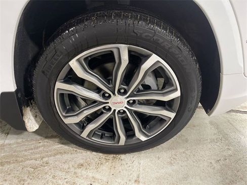 Used 2020 GMC Terrain Denali w/ Denali Premium Package image 10