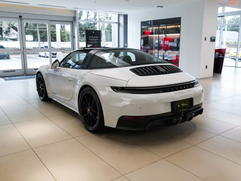 Used 2026 Porsche 911 Targa 4 GTS AWD/4WD image 3