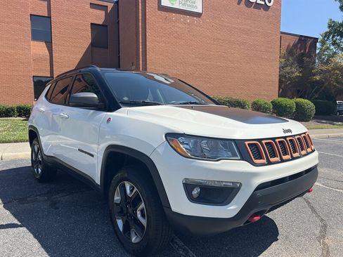 Used 2018 Jeep Compass Trailhawk AWD/4WD image 9