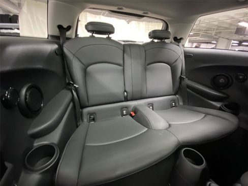 Used 2024 MINI Cooper SE FWD image 29