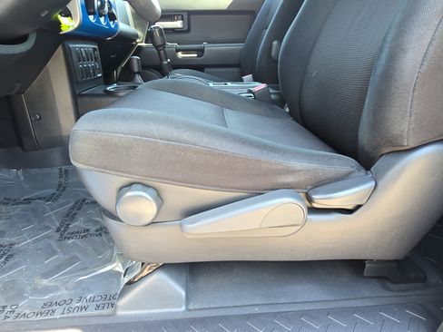 Used 2007 Toyota FJ Cruiser 4WD image 29
