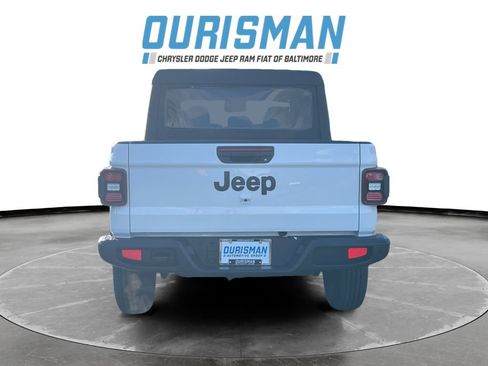 New 2026 Jeep Gladiator Sport AWD/4WD image 5