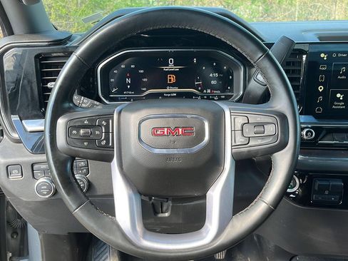 Used 2025 GMC Sierra 1500 SLT AWD/4WD image 13