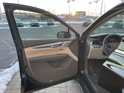 Used 2020 Cadillac XT5 Premium Luxury image 20