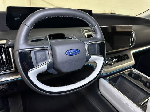 New 2025 Ford Expedition Max Platinum w/ Driver's Package AWD/4WD image 26