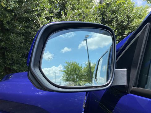 Used 2025 Toyota Tacoma SR5 RWD image 38