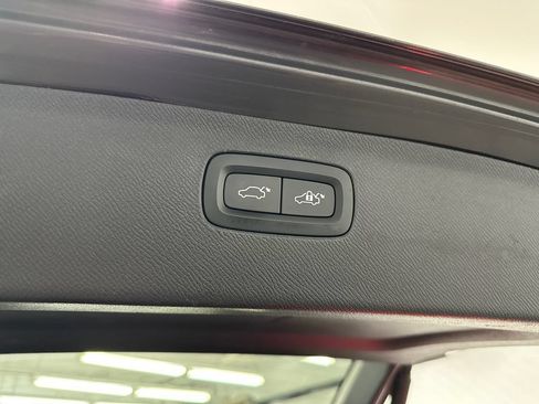 Used 2023 Volvo XC90 B5 Core w/ Protection Package Premier AWD/4WD image 21