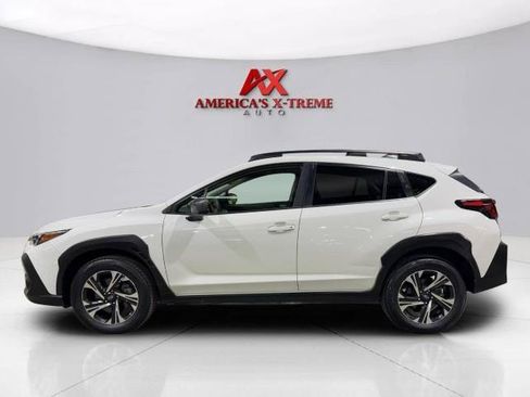 Used 2024 Subaru Crosstrek 2.0i Premium AWD/4WD image 2