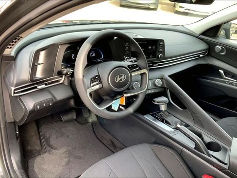 New 2026 Hyundai Elantra SE w/ Cargo Package image 9