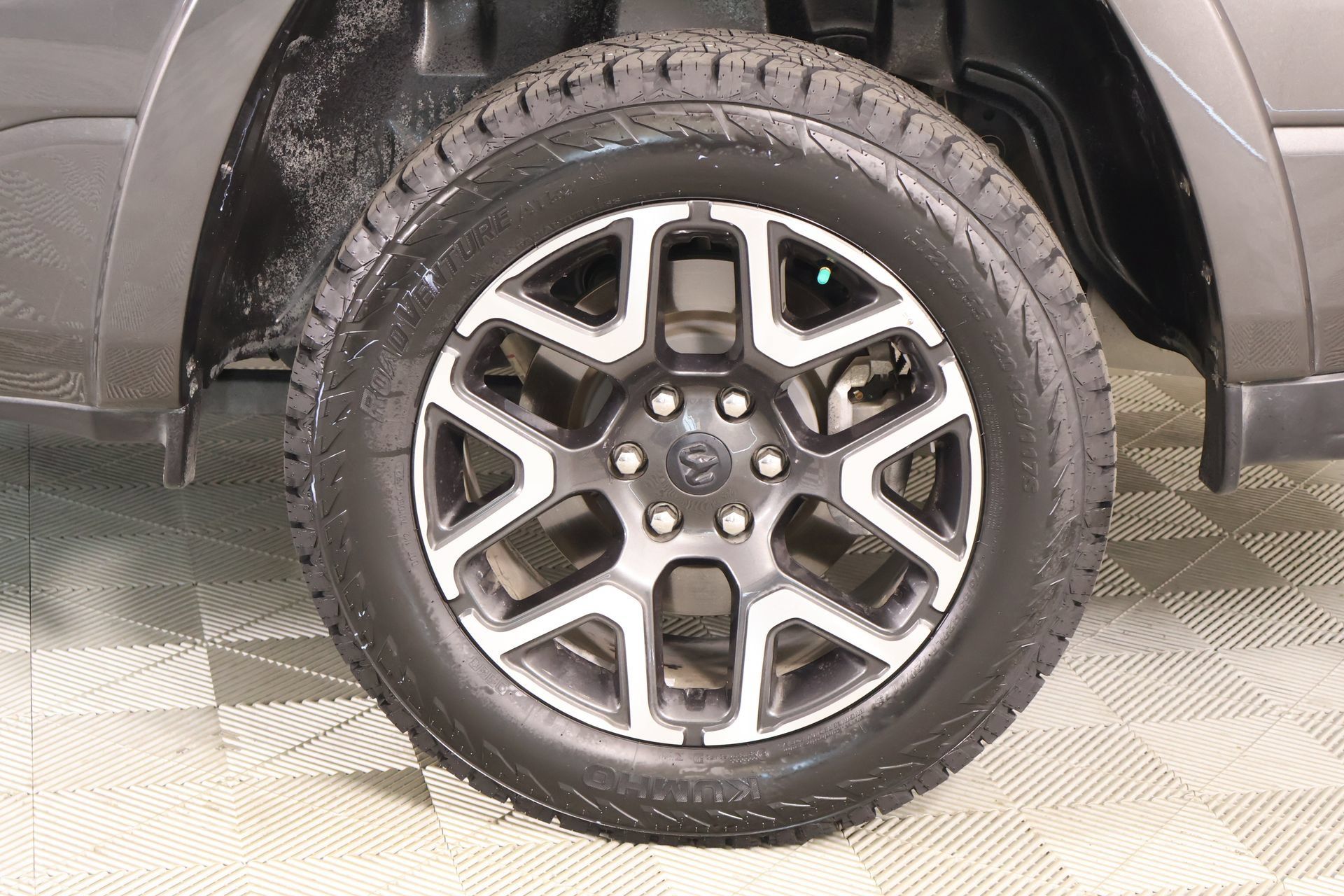 Used 2025 RAM 1500 Laramie w/ Laramie Southwest Edition AWD/4WD image 21