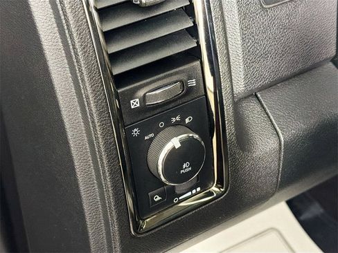 Used 2018 RAM 1500 Sport w/ Sport Premium Group image 10