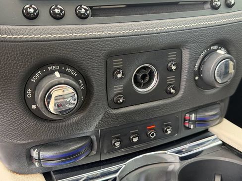 Used 2011 Rolls-Royce Ghost RWD image 26