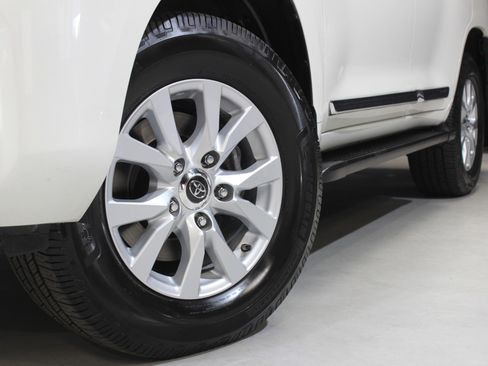 Used 2019 Toyota Land Cruiser w/ Four Season Floor Mat Package image 20