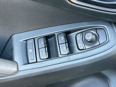 Used 2024 Subaru Crosstrek 2.0i Premium image 13