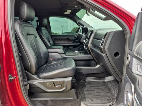 Used 2019 Ford Expedition Limited w/ Texas Edition Package RWD image 20
