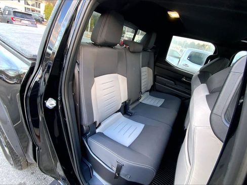 Used 2024 Toyota Tacoma TRD Off-Road w/ TRD Off Road Upgrade Package image 18