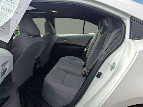 Used 2023 Toyota Corolla SE w/ SE Premium Package FWD image 10
