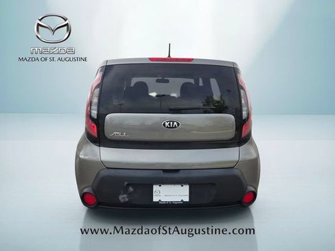 Used 2014 Kia Soul FWD image 12