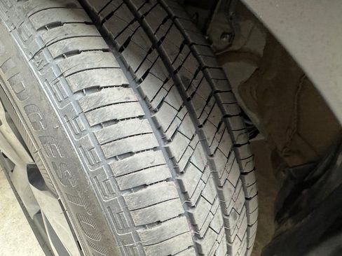 Used 2024 Toyota Prius LE image 29