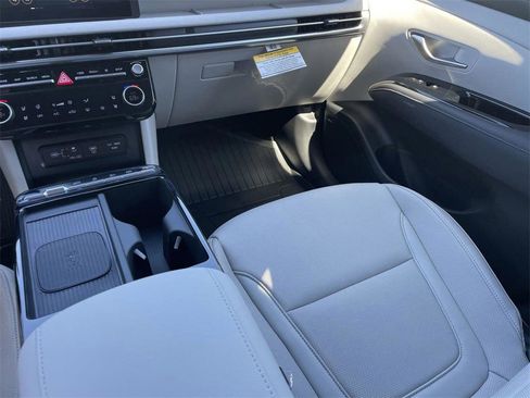 New 2026 Hyundai Tucson Limited image 21