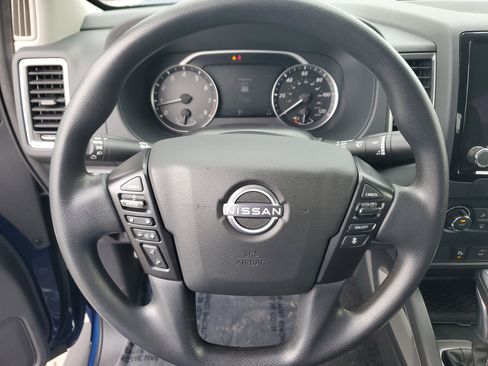 Used 2022 Nissan Frontier SV w/ Technology Package image 18