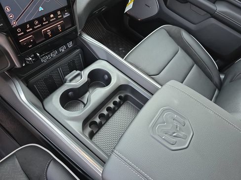 New 2026 RAM 1500 Laramie AWD/4WD image 24
