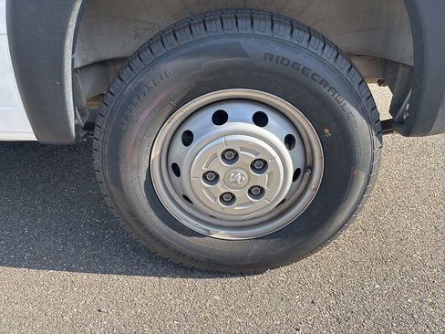Used 2023 RAM ProMaster 2500 FWD image 11