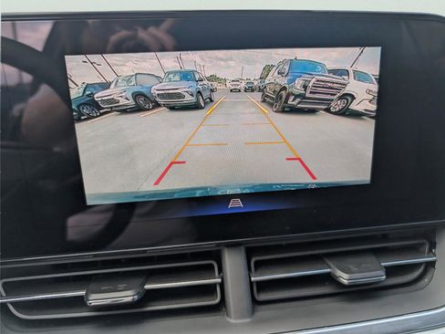 Used 2025 Chevrolet Trax LT image 15