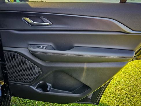 New 2025 Jeep Grand Cherokee L Altitude image 44