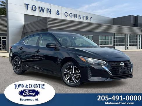 Used 2025 Nissan Sentra SV FWD image 1