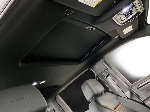 Used 2025 GMC Sierra 1500 AT4 w/ AT4 Premium Package image 27