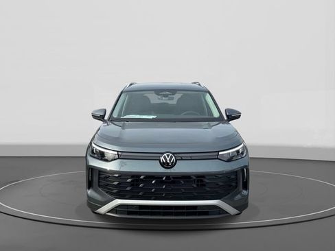 New 2026 Volkswagen Tiguan SE AWD/4WD image 2