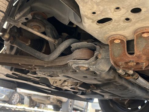 Used 2018 Dodge Journey SE image 24