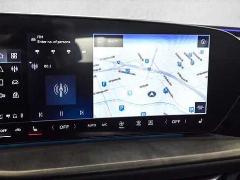 Used 2025 Audi Q5 Premium w/ Convenience Package image 13