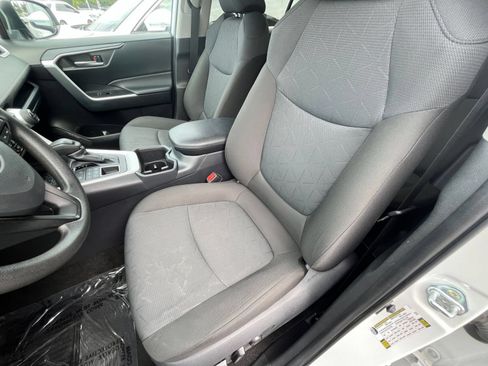 Used 2025 Toyota RAV4 XLE w/ Convenience Package AWD/4WD image 38