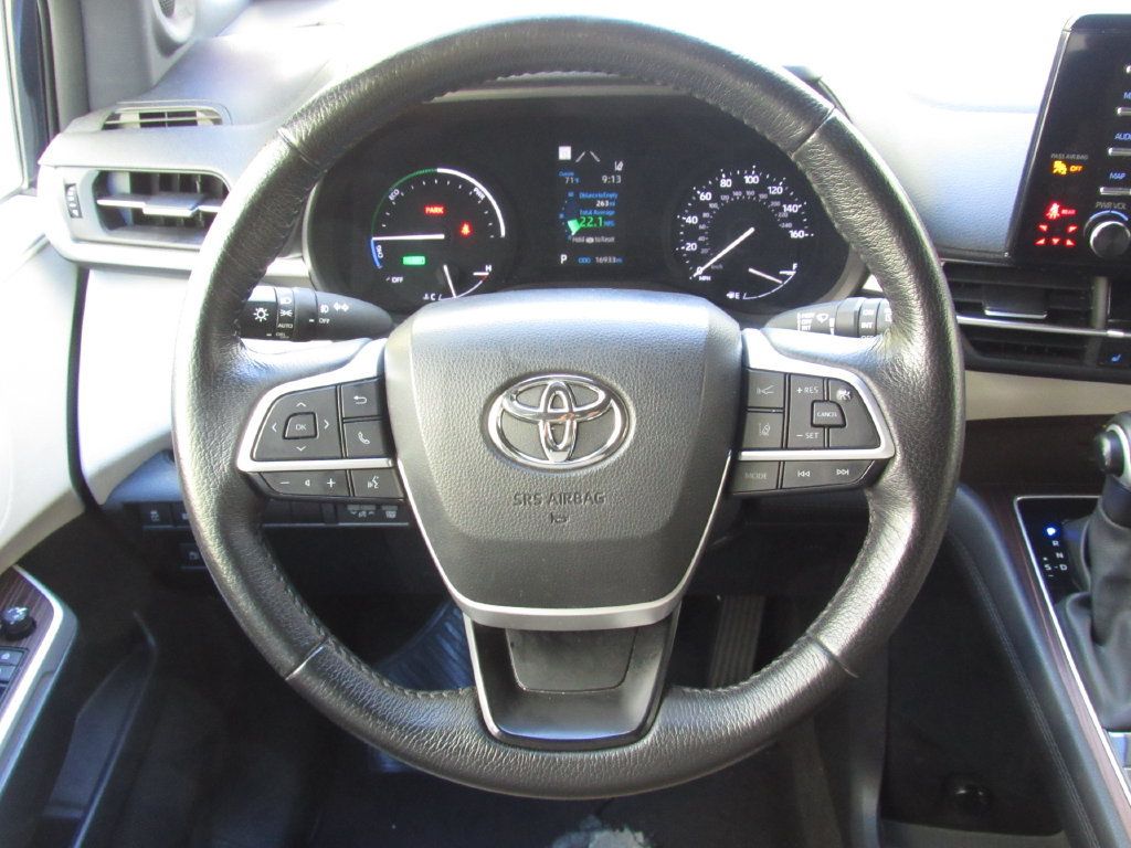 Certified 2023 Toyota Sienna XLE w/ XLE Plus Package AWD/4WD image 26