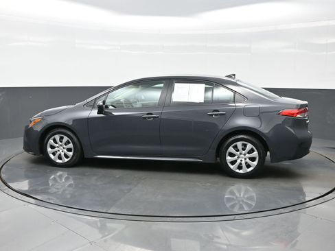 Used 2024 Toyota Corolla LE FWD image 3