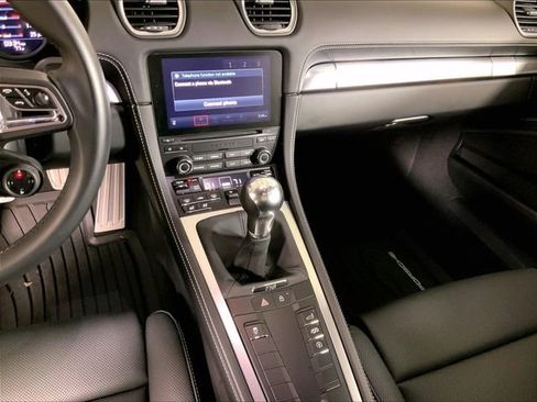 Used 2025 Porsche 718 Cayman RWD image 14