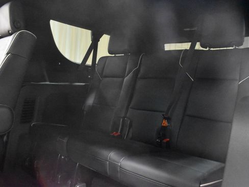 Used 2023 Cadillac Escalade ESV Premium Luxury w/ LPO, Floor Liner Package AWD/4WD image 9