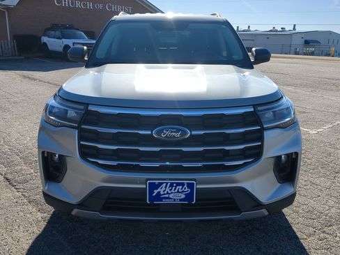 Certified 2025 Ford Explorer Active w/ Active Comfort Package image 7