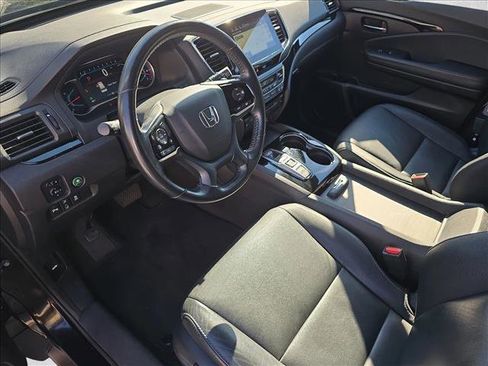 Used 2021 Honda Pilot Touring image 17