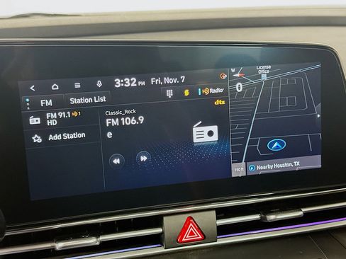 Used 2024 Hyundai Elantra SEL image 21