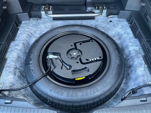 Used 2023 Nissan Rogue SV image 43