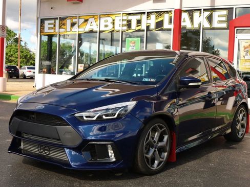 Used 2017 Ford Focus ST w/ Equipment Group 401A FWD image 1