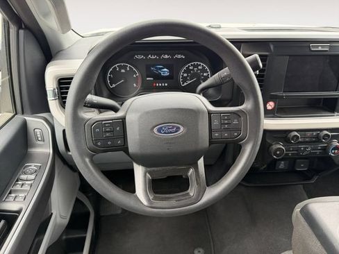 Used 2025 Ford F250 XLT AWD/4WD image 12