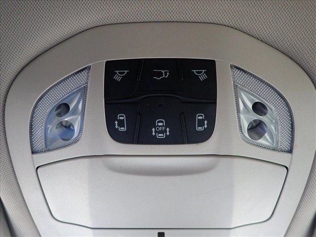 Used 2023 Chrysler Pacifica Touring-L AWD/4WD image 23
