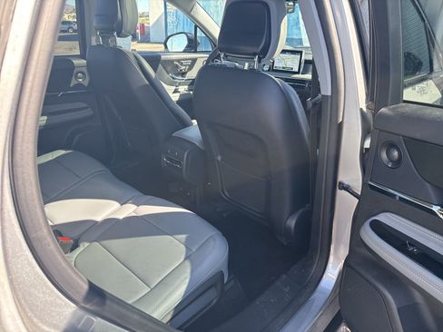 Used 2022 Lincoln Corsair Reserve w/ Equipment Group 201A image 14