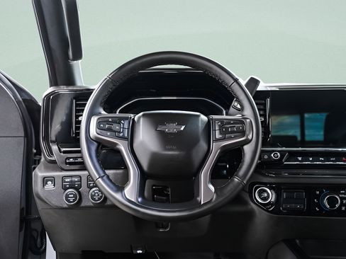 Used 2025 Chevrolet Silverado 2500 ZR2 w/ ZR2 Bison Edition AWD/4WD image 9
