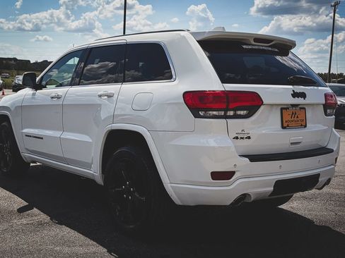 Used 2015 Jeep Grand Cherokee Altitude AWD/4WD image 23