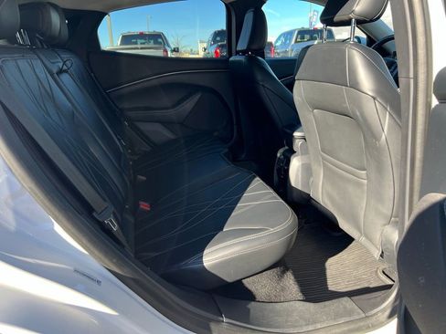 Used 2022 Ford Mustang Mach-E Select image 21